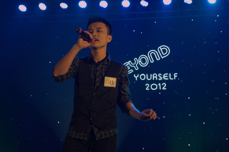 Hình ảnh cuộc thi hát tiếng Anh "Beyond yourself 2012 " tại Học viện Cảnh sát Nhân dân